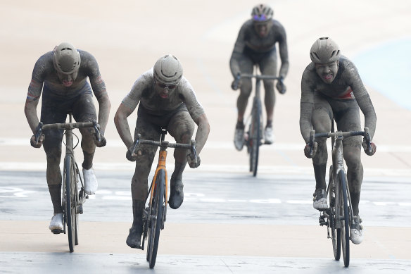 Sonny Colbrelli wins a three-man sprint from Florian Vermeersch and Mathieu van der Poel. Gianni Moscon (rear) had been poised for victory before a puncture and crash. 