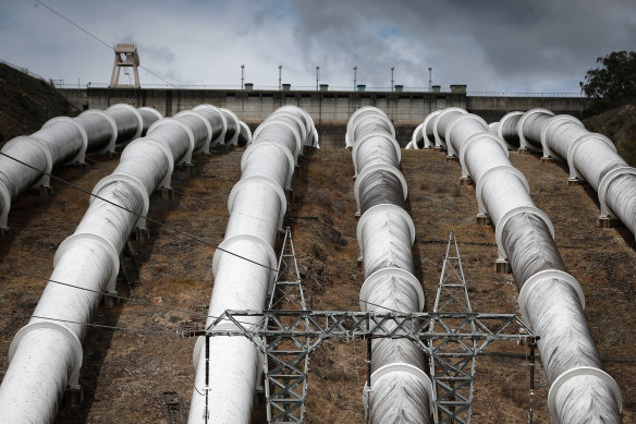 Snowy Hydro's plan to develop 2000 megawatts of storage is likely to be far more expensive than alternative projects, a new report finds.