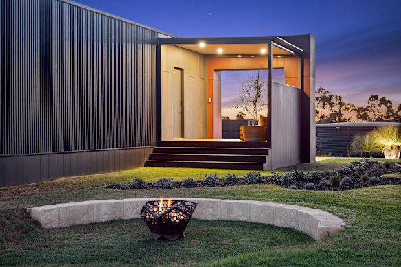 The chalet’s garden features a fire pit for cooler evenings.