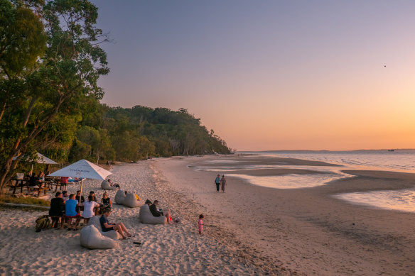 Sunset drinks at Kingfisher Bay Resort.