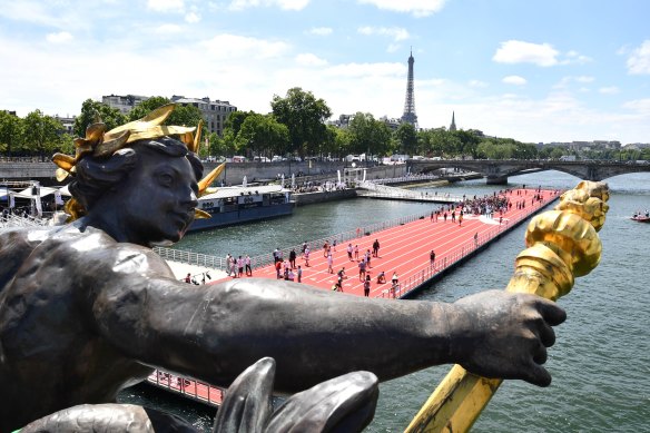 Floating athletics track on the Seine.