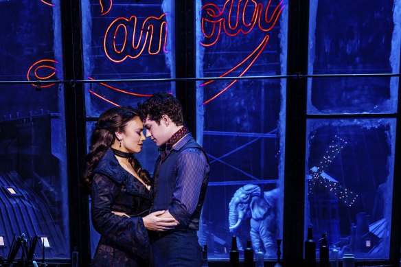 Alinta Chidzey (Satine), Des Flanagan (Christian) in Moulin Rouge! The Musical!