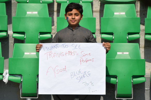 A young fan has a message for Travis Head.
