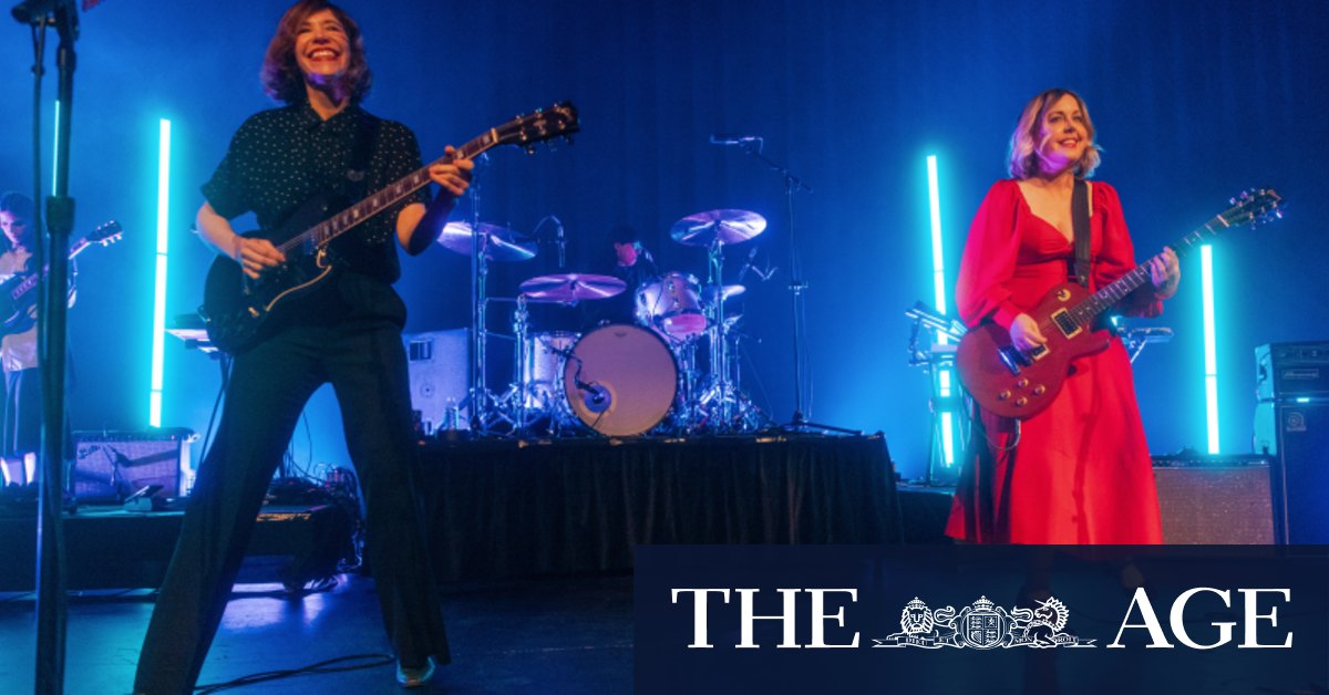 Sleater-Kinney, one of the original grrrl bands, going strong, featuring Carrie Brownstein, Corin Tucker - Vimarsana News