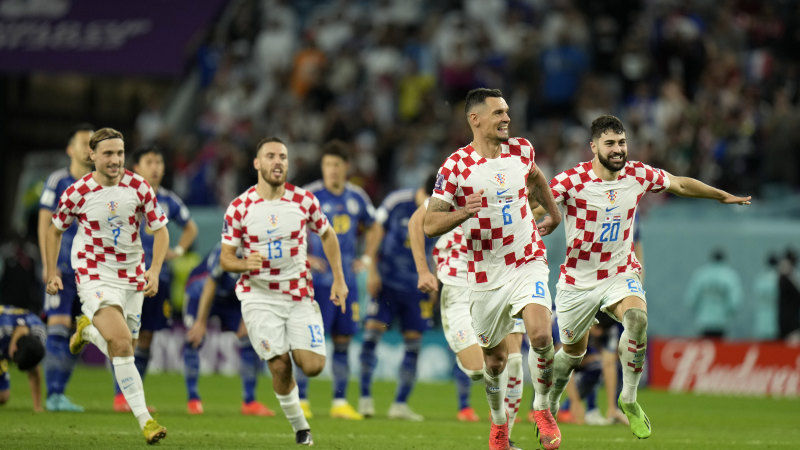 Japan seize up in shootout as Croatia move into quarter-finals