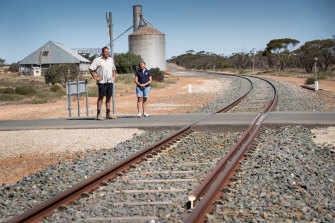 Christine Plant and Brian Barry jnr, crop farmers near Manangatang, say the state government has broken a promise to deliver standardised rail in the region.