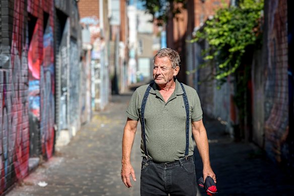 Greville Savage, who came to see the mural.