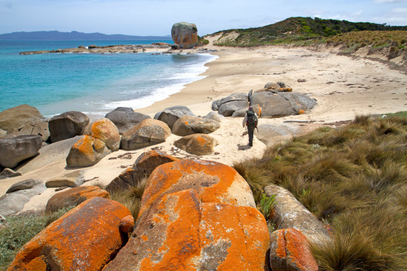 Heading towards Castle Rock on Flinders Island.