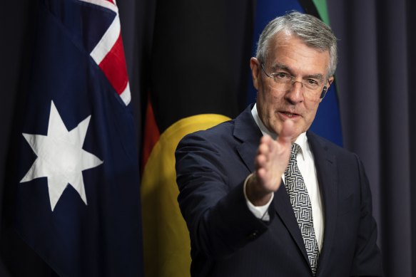 Attorney-General Mark Dreyfus has accused the federal opposition of undermining public confidence in the Australian Federal Police.
