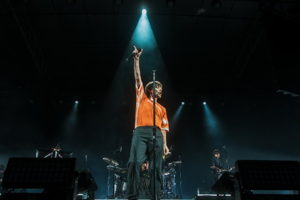 There was minimal engagement and conversation between songs as Louis Tomlinson relied heavily on fan-driven impetus to sing along to drum up ambience.