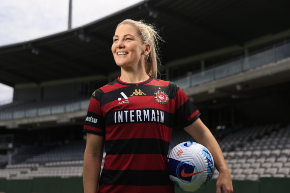 Wanderers defender Caitlin Cooper says the Matildas need leaders, not just youth. 