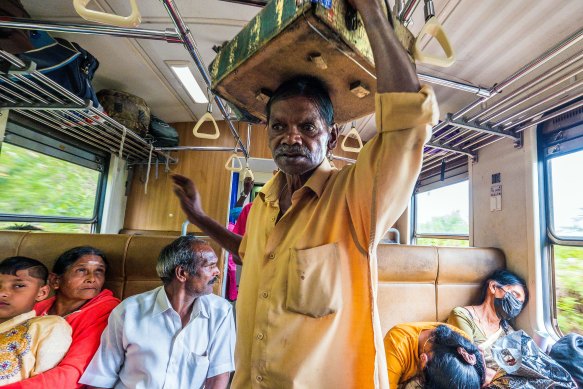 Fast food: vendors board to deliver snacks to your seat.