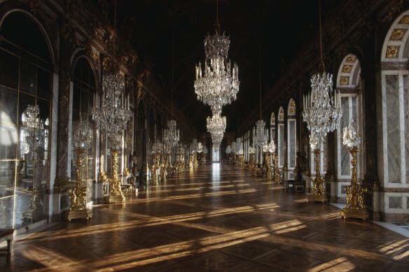 If you  haven’t seen the Hall of Mirrors at the Palace of Versailles, you haven’t lived. 