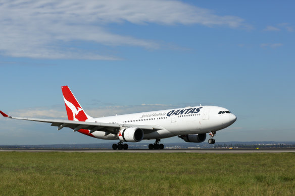 Qantas could face the ire of aviation unions if it attempted to terminate  workers for failing to meet its vaccine deadline.