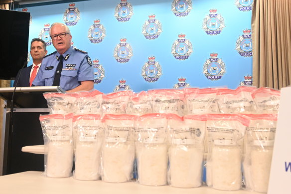 WA Police Commissioner Chris Dawson and Police Minister Paul Papalia with a large drug haul.