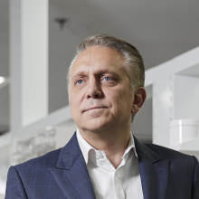 Billionaire pharma boss Dennis Bastas buys into South Yarra