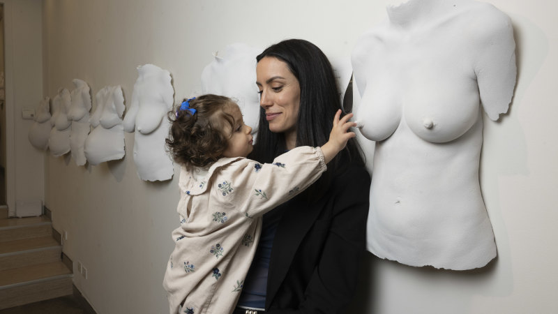 The women trying to end the censorship of postpartum bodies
