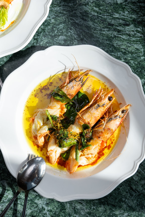 King prawns with curry butter. 