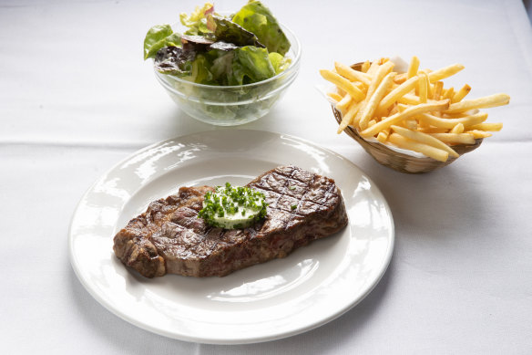 Steak frites, France-Soir-style.