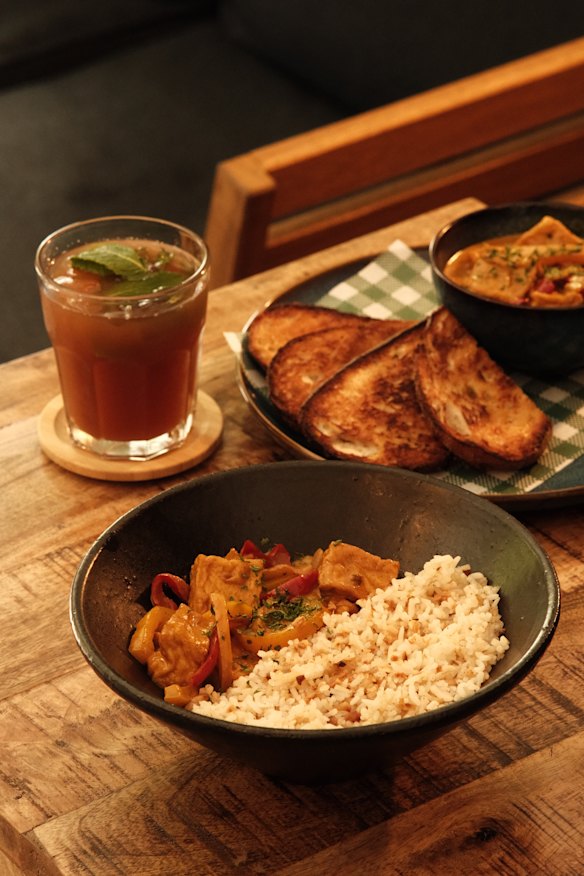 Tofu and rice. 