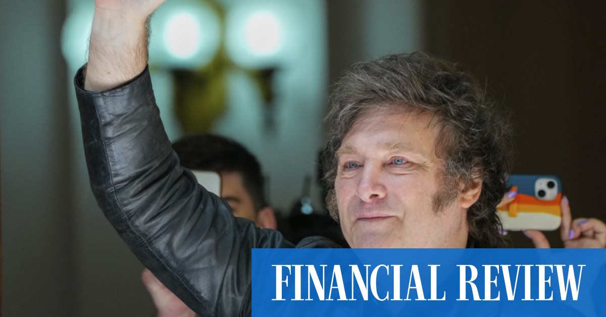 Argentyńczycy zubożeli się o 54%, gdy prezydent Javier Miley zdewaluował peso w stosunku do dolara amerykańskiego