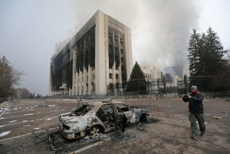 Clashes intensified overnight in Almaty, Kazakhstan, where cars and the mayor’s office building were torched.