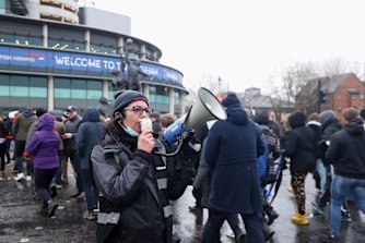 A member of staff lets the crowd know of the cancellation due to a Covid-19 outbreak within the Barbarians team.