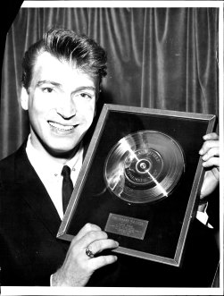 Frank Ifield with his gold disc for I Remember You in October 21, 1963.
