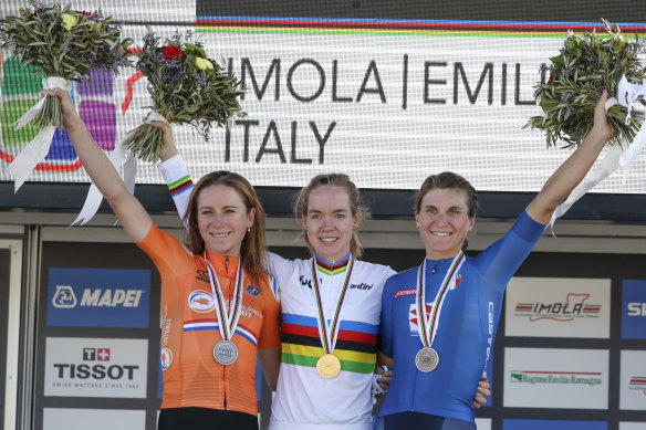 Anna van der Breggen, centre, on the podium with Annemiek van Vleuten, left, and Elisa Longo Borghini, right, at the UCI Road World Championships. 