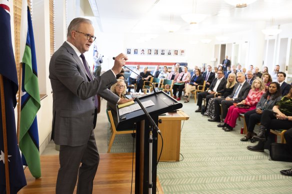 Prime Minister Anthony Albanese addresses a Labor caucus meeting.