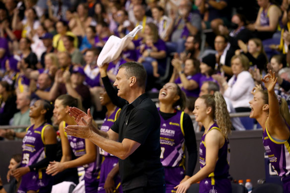 Boomers head coach Guy Molloy reacts in the final quarter.