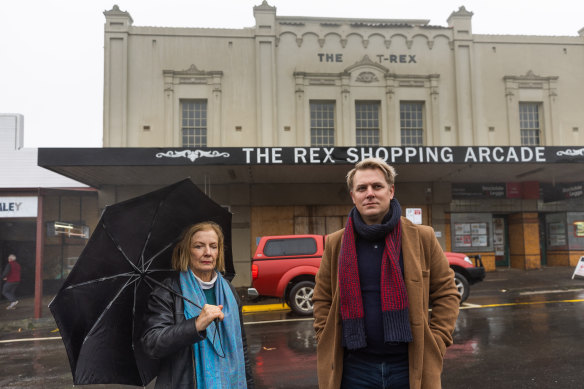 Jules McDonald and Adam Fawcett want Hepburn Shire Council to delay selling The Rex and retain a cinema. 