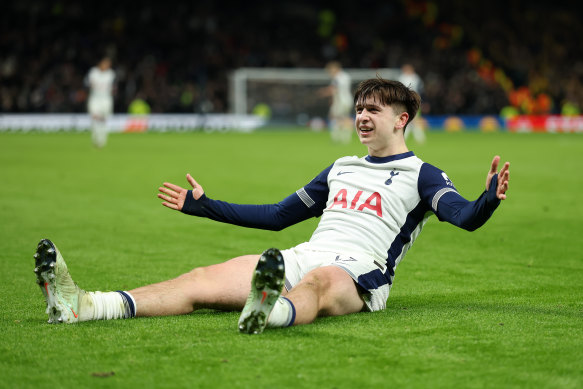 Mikey Moore celebrates.