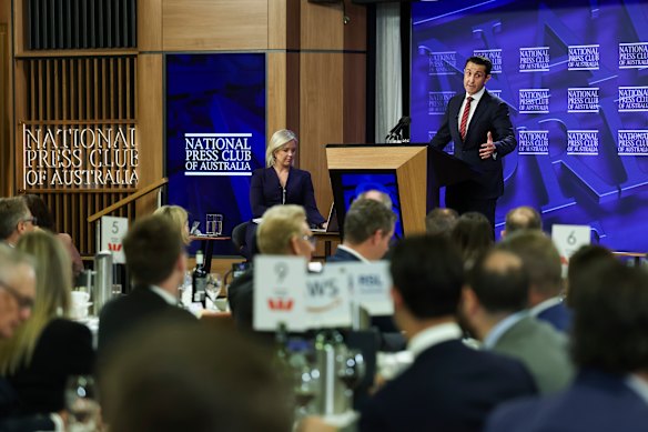 David Crisafulli was asked by journalists about the economy, migration and his hate speech and gun laws.