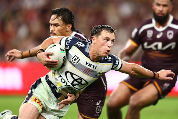 The Dragons have offered Scott Drinkwater a three-year deal.