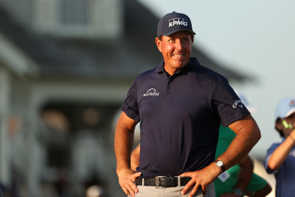 Phil Mickelson issued an apology on social media.