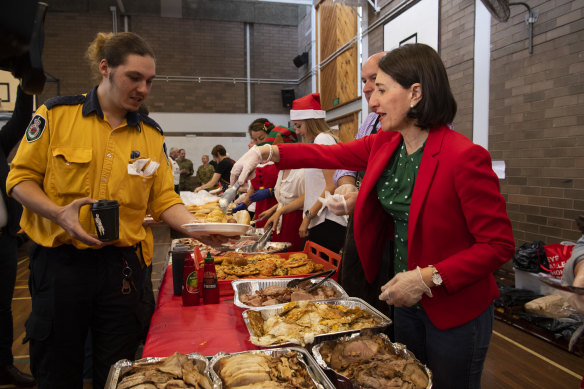 The Premier spent the morning serving breakfast to RFS volunteers. 