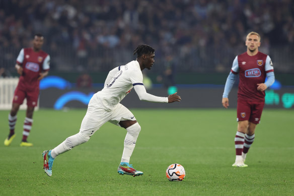 Yves Bissouma on the ball for Tottenham.