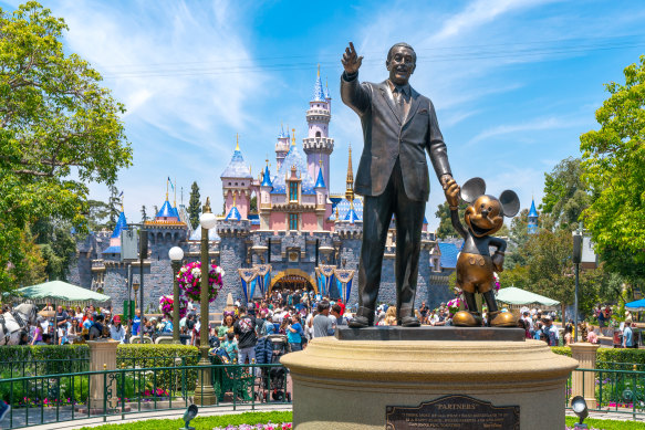 Disneyland in Anaheim, California took one year and one day to complete. 