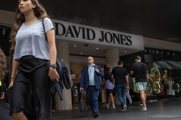 A trading update from the outgoing owners of David Jones said there was a deceleration over the past few months. 