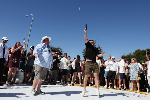 Two-up at Harbord Diggers Club in Sydney.