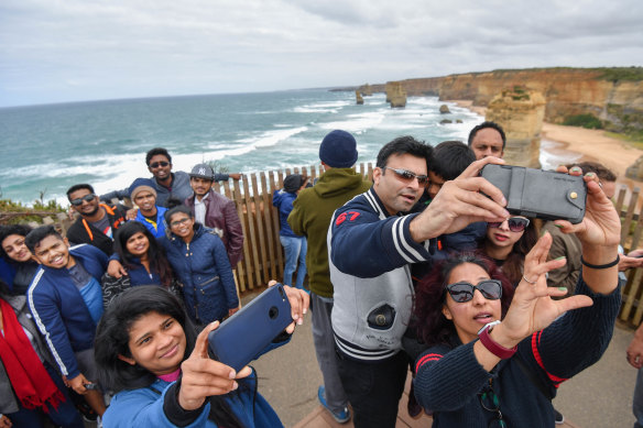 Tourists at the Twelve Apostles. 