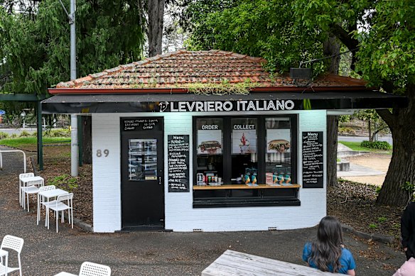 Levriero Italiano is a panini kiosk in Heidelberg.