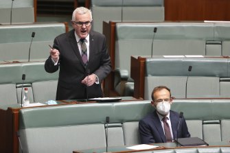 Crossbench MPs Andrew Wilkie and Adam Bandt voting against the bill.