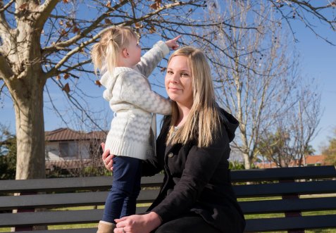 Cassandra Gibson in 2016 with her two-year-old daughter Ella in Perth.