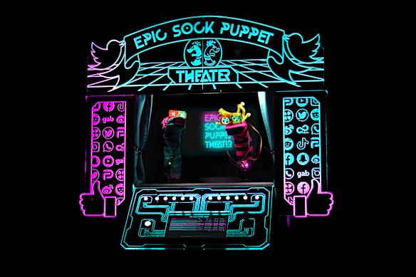 The Epic Sock Puppet Theatre lays bare the workings of political manipulation on social media.