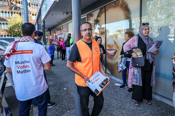 Volunteer Zahid Merchant handing out Muslim Votes Matter flyers at Broadmeadows prepoll booth.