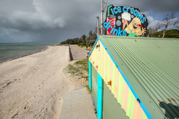 All quiet on the Rosebud foreshore as Melbourne and beyond brace for rough weather.