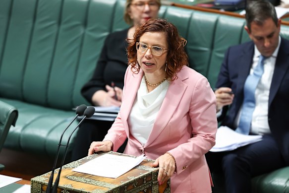Minister for Employment and Workplace Relations Amanda Rishworth.
