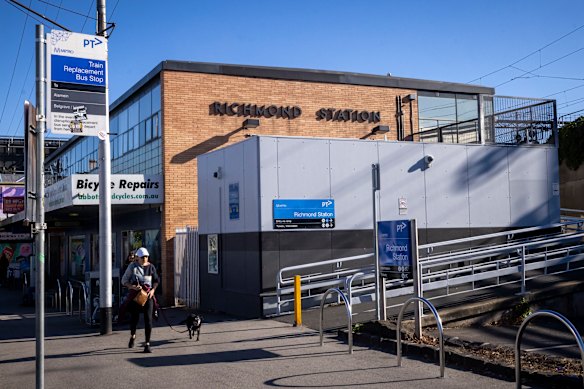 Architects Bates Smart said Richmond Station is a “pretty underwhelming” experience. 